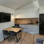 Bailando - Private Parking & Grill Apartman