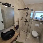 Bailando - Private Parking & Grill Apartman