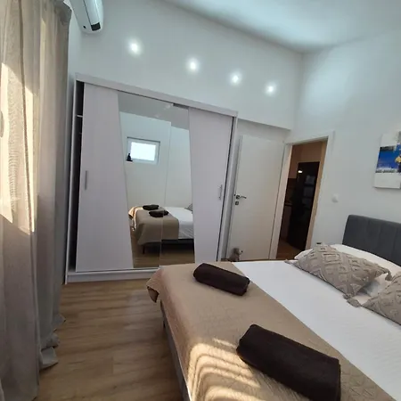 Bailando - Private Parking & Grill *