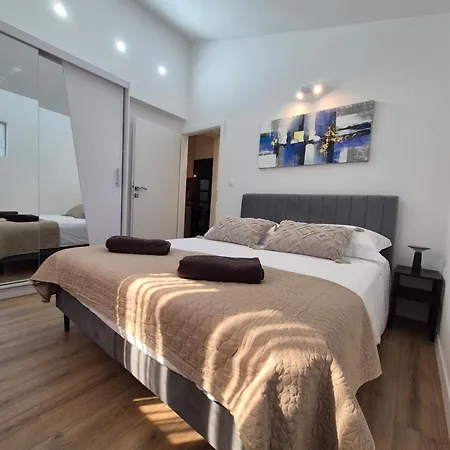Bailando - Private Parking & Grill Appartement