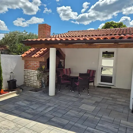 Bailando - Private Parking & Grill Appartement *